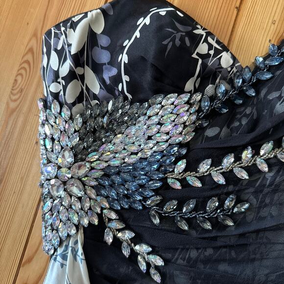 TERANI sweetheart strapless silk gown formal beads & jewels size 8 - Picture 14 of 15